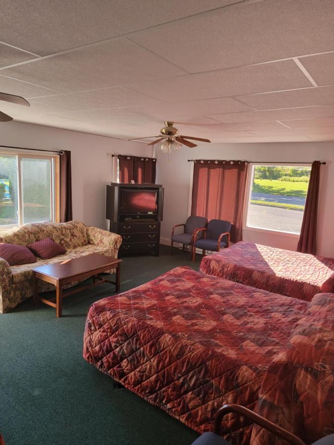 Gateway Motel Gananoque Exterior photo
