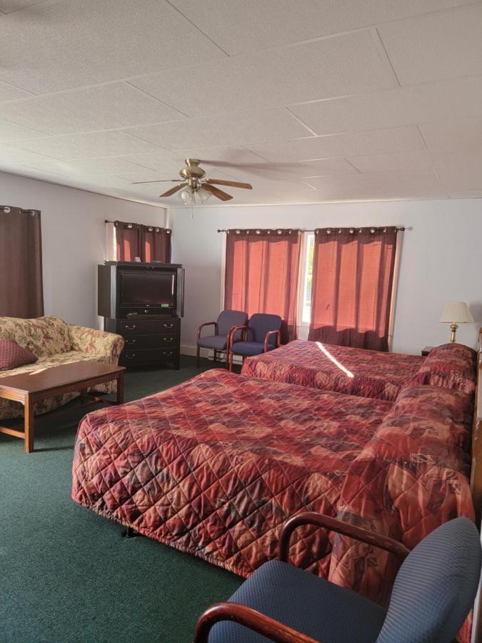 Gateway Motel Gananoque Exterior photo