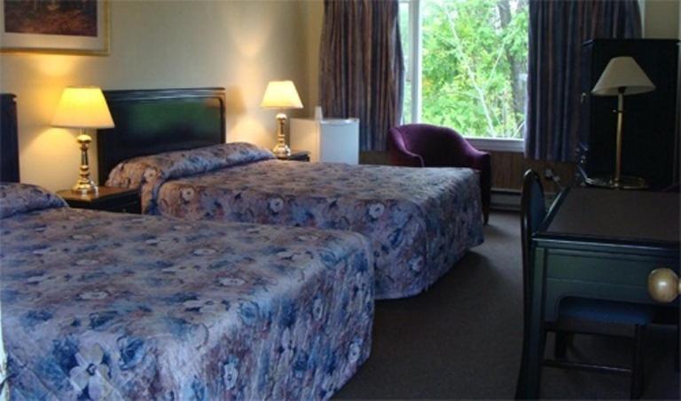 Gateway Motel Gananoque Room photo